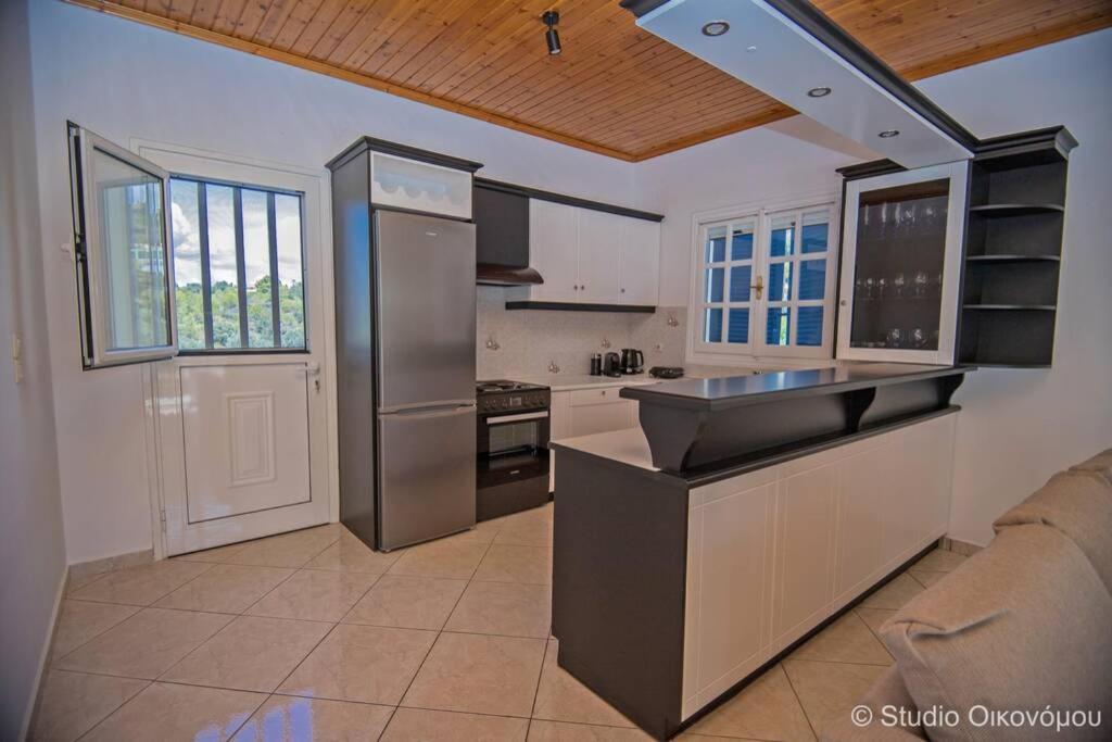 Gerani Maison Agios Aimilianos Beautiful View Порто Хели Екстериор снимка